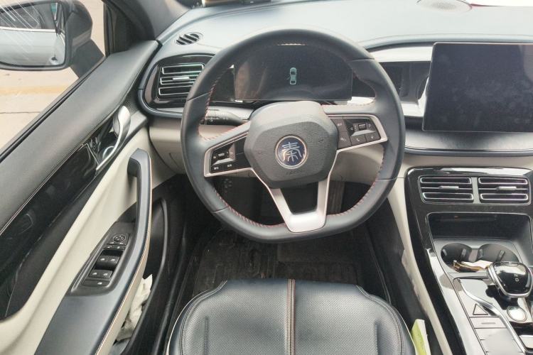 Used BYD Qin PLUS 2023 Champion Edition DM-i 55KM Leading Model Steering Wheel