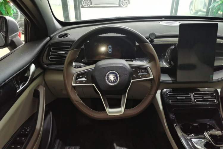 Used BYD Qin PLUS 2023 Champion Edition DM-i 55KM Leading Model Steering Wheel