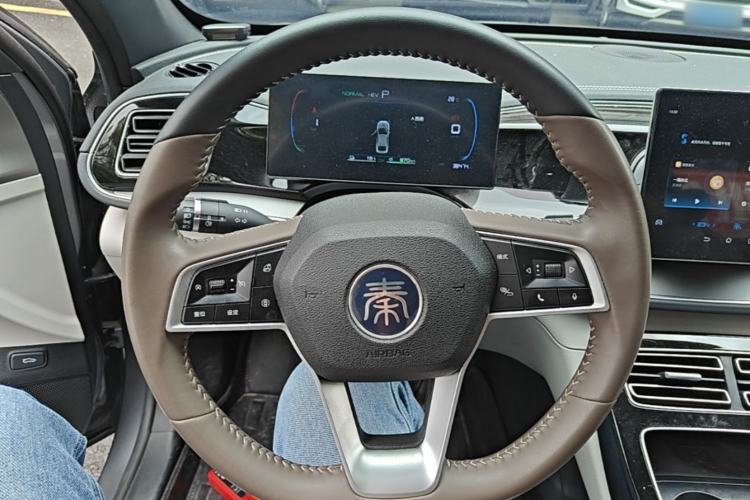 Used BYD Qin PLUS 2023 Champion Edition DM-i 55KM Superior Model Steering Wheel