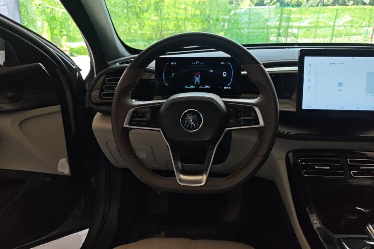 Used BYD Qin PLUS 2023 Champion Edition DM-i 55KM Leading Model Steering Wheel