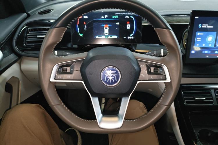Used BYD Qin PLUS 2023 Champion Edition DM-i 55KM Leading Model Steering Wheel