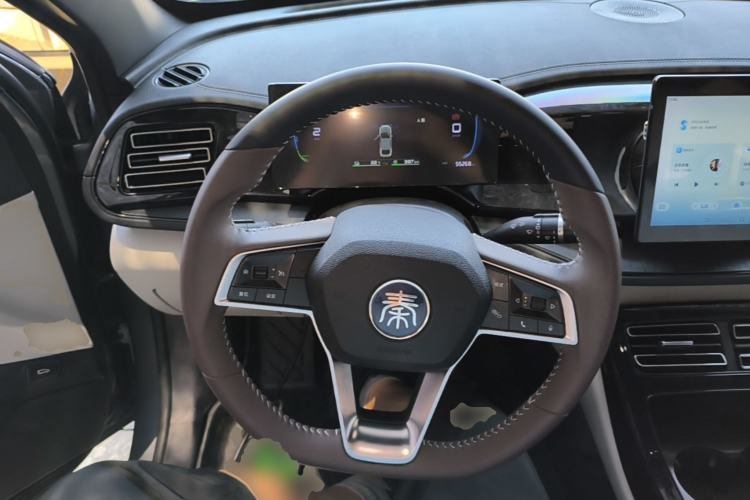 Used BYD Qin PLUS 2023 Champion Edition DM-i 55KM Leading Model Steering Wheel