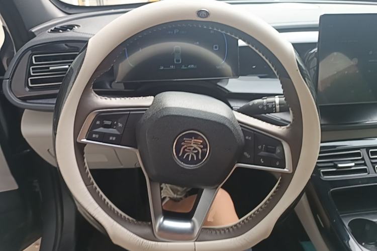 Used BYD Qin PLUS 2023 Champion Edition DM-i 55KM Leading Model Steering Wheel