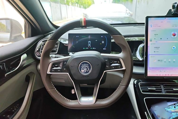Used BYD Qin PLUS 2023 Champion Edition DM-i 120KM Beyond Model Steering Wheel