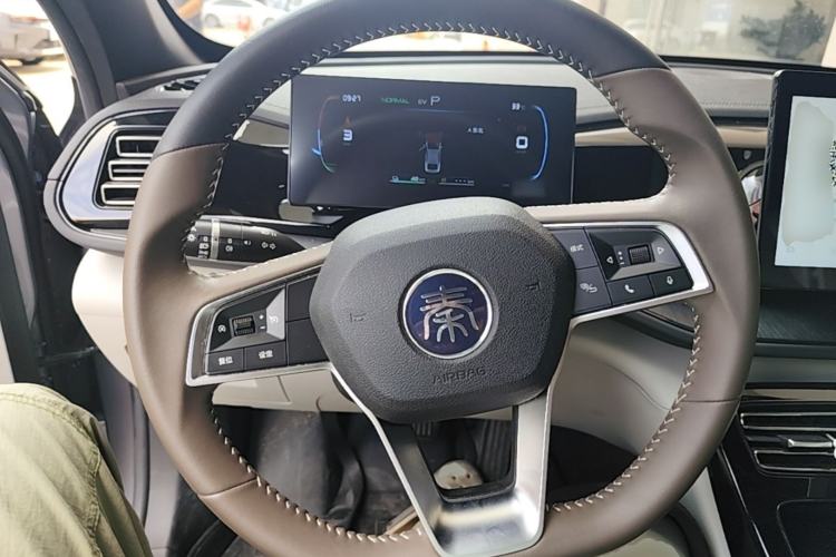 Used BYD Qin PLUS 2023 Champion Edition DM-i 55KM Leading Model Steering Wheel
