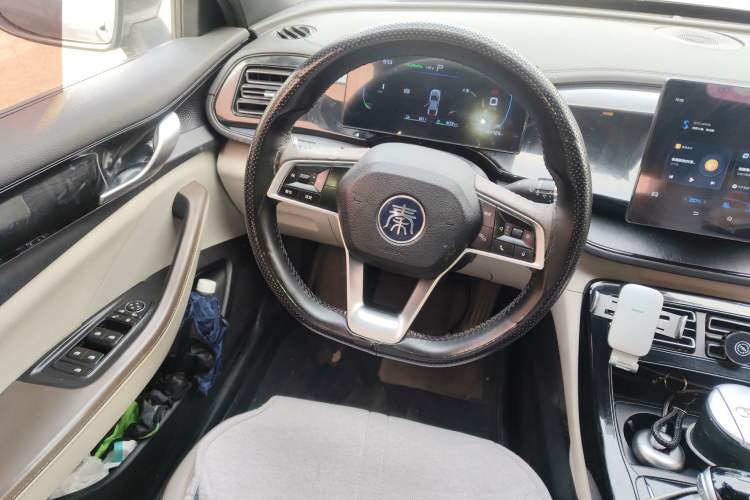 Used BYD Qin PLUS 2023 Champion Edition DM-i 55KM Leading Model Steering Wheel