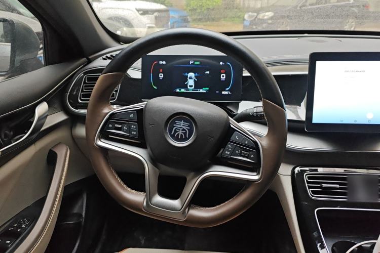 Used BYD Qin PLUS 2023 Champion Edition EV 420KM Leading Model Steering Wheel
