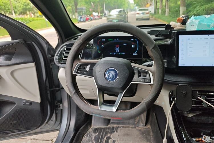 Used BYD Qin PLUS 2023 Champion Edition DM-i 55KM Leading Model Steering Wheel