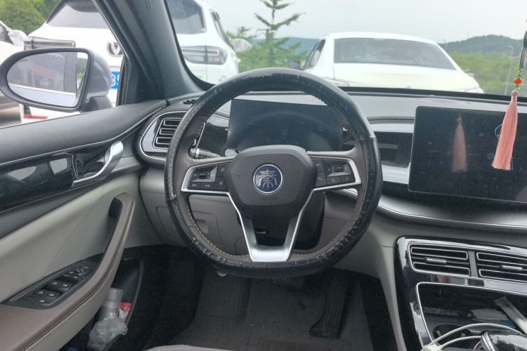 Used BYD Qin PLUS 2023 Champion Edition DM-i 55KM Superior Model Steering Wheel