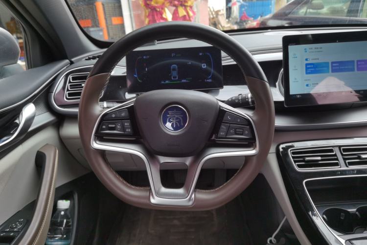 Used BYD Qin PLUS 2023 Champion Edition EV 420KM Superior Model Steering Wheel