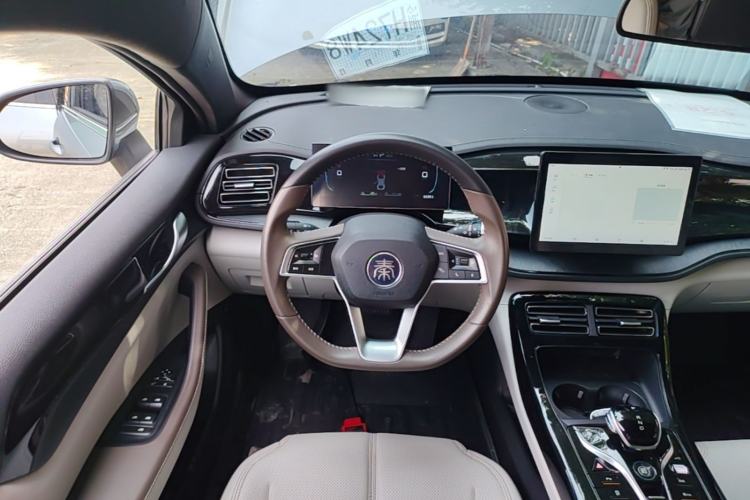 Used BYD Qin PLUS 2023 Champion Edition DM-i 55KM Leading Model Steering Wheel