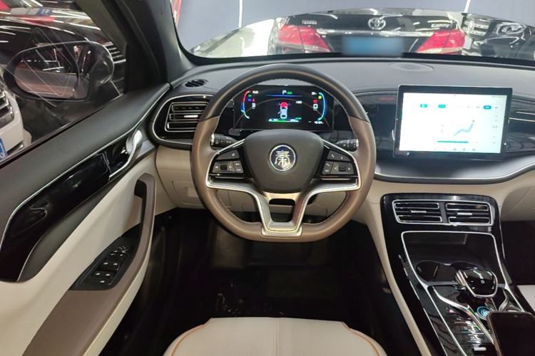 Used BYD Qin PLUS 2023 Champion Edition EV 510KM Leading Model Steering Wheel
