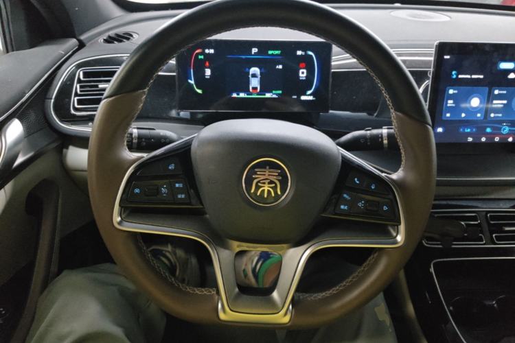 Used BYD Qin PLUS 2023 Champion Edition EV 510KM Leading Model Steering Wheel