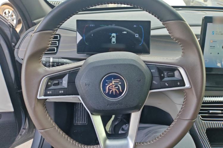 Used BYD Qin PLUS 2023 Champion Edition DM-i 55KM Leading Model Steering Wheel