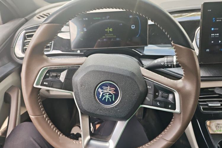 Used BYD Qin PLUS 2023 Champion Edition DM-i 55KM Leading Model Steering Wheel