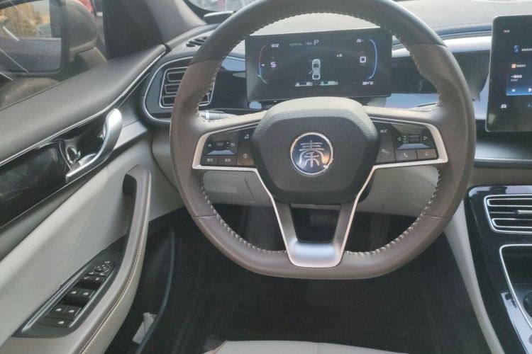 Used BYD Qin PLUS 2023 Champion Edition DM-i 55KM Superior Model Steering Wheel