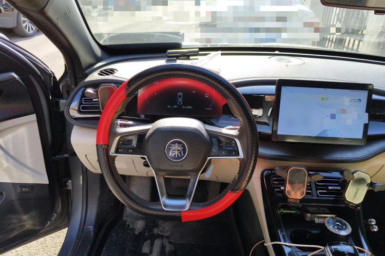 Used BYD Qin PLUS 2023 Champion Edition DM-i 55KM Leading Model Steering Wheel