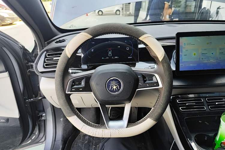 Used BYD Qin PLUS 2023 Champion Edition DM-i 55KM Leading Model Steering Wheel