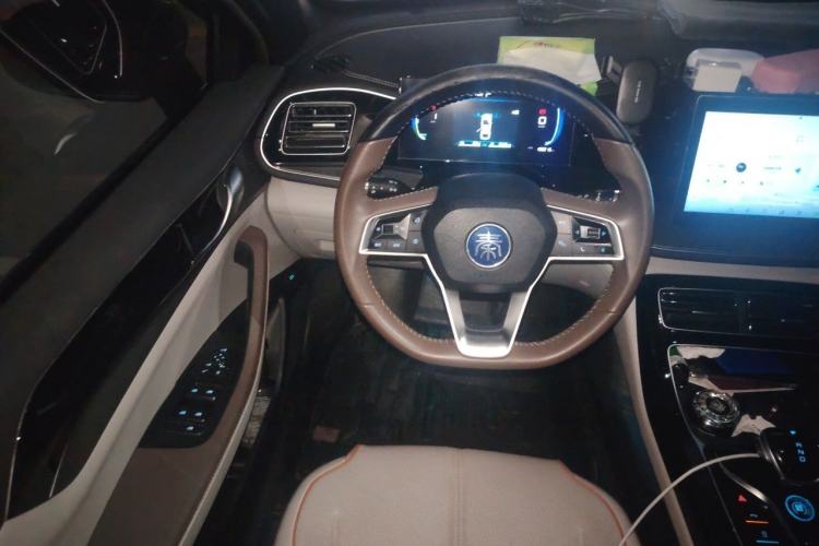 Used BYD Qin PLUS 2023 Champion Edition DM-i 55KM Superior Model Steering Wheel