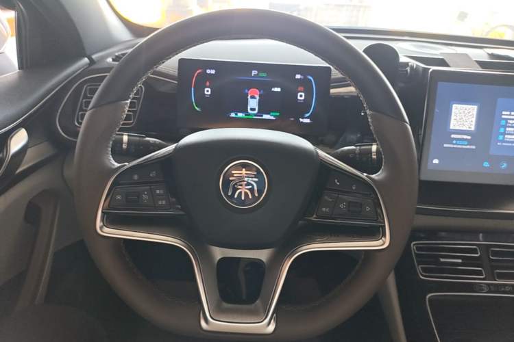 Used BYD Qin PLUS 2023 Champion Edition EV 510KM Beyond Model Steering Wheel