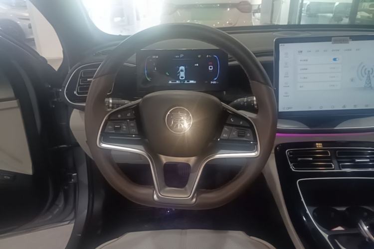 Used BYD Qin PLUS 2023 Champion Edition DM-i 120KM Excellence Model Steering Wheel