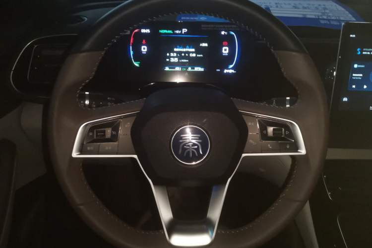 Used BYD Qin PLUS 2023 Champion Edition DM-i 120KM Leading Model Steering Wheel