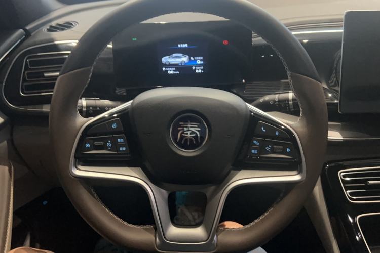 Used BYD Qin PLUS 2023 Champion Edition EV 510KM Leading Model Steering Wheel