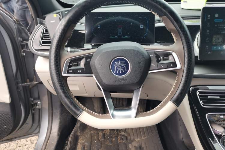 Used BYD Qin PLUS 2023 Champion Edition DM-i 120KM Leading Model Steering Wheel