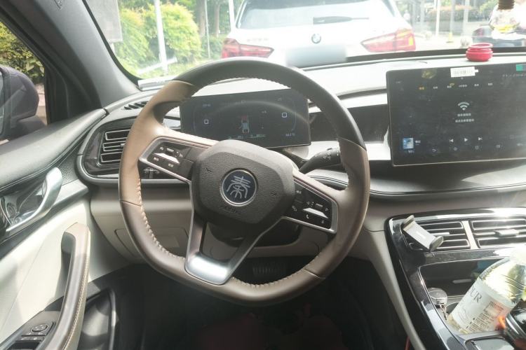 Used BYD Qin PLUS 2023 Champion Edition DM-i 55KM Leading Model Steering Wheel