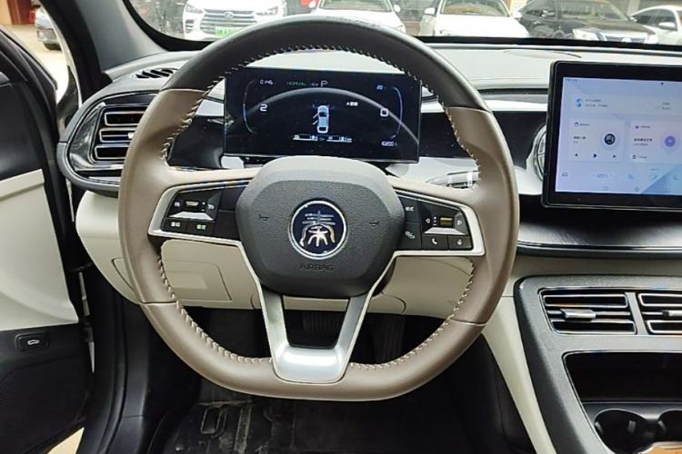 Used BYD Qin PLUS 2023 Champion Edition DM-i 55KM Leading Model Steering Wheel