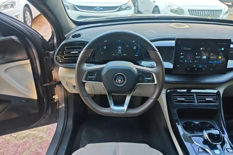 Used BYD Qin PLUS 2023 Champion Edition DM-i 55KM Leading Model Steering Wheel