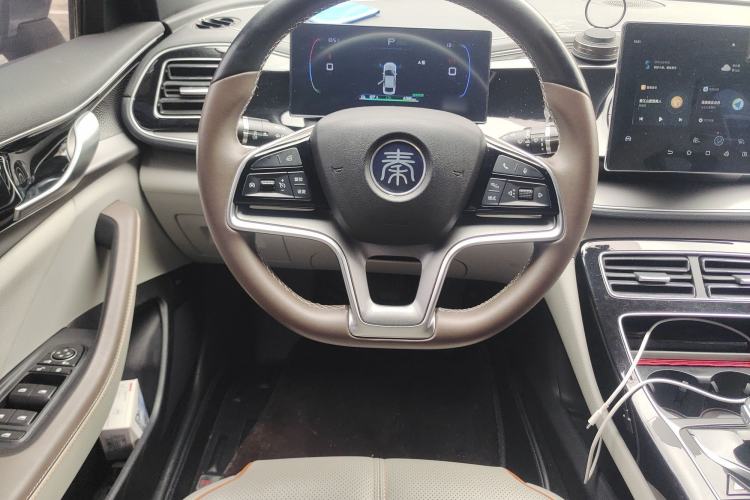Used BYD Qin PLUS 2023 Champion Edition EV 510KM Leading Model Steering Wheel