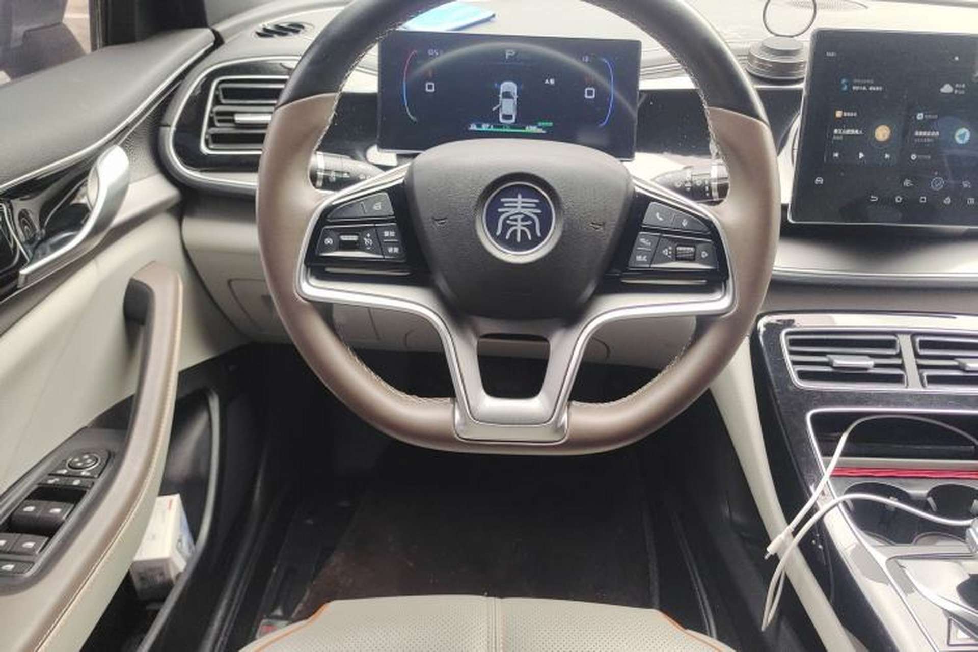 Used BYD Qin PLUS 2023 Champion Edition EV 510KM Leading Model Steering Wheel