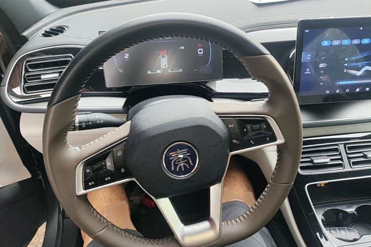 Used BYD Qin PLUS 2023 Champion Edition DM-i 55KM Superior Model Steering Wheel
