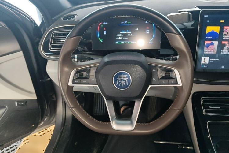 Used BYD Qin PLUS 2023 Champion Edition DM-i 120KM Beyond Model Steering Wheel