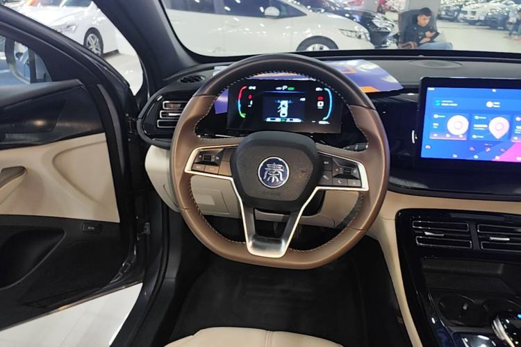 Used BYD Qin PLUS 2023 Champion Edition DM-i 55KM Leading Model Steering Wheel