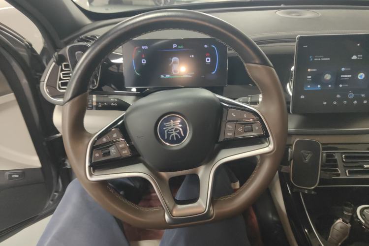 Used BYD Qin PLUS 2023 Champion Edition EV 510KM Beyond Model Steering Wheel