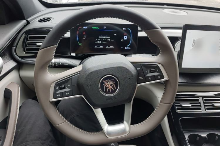 Used BYD Qin PLUS 2023 Champion Edition DM-i 55KM Leading Model Steering Wheel