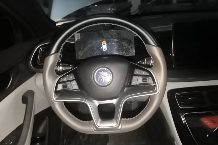 Used BYD Qin PLUS 2023 Champion Edition EV 510KM Beyond Model Steering Wheel