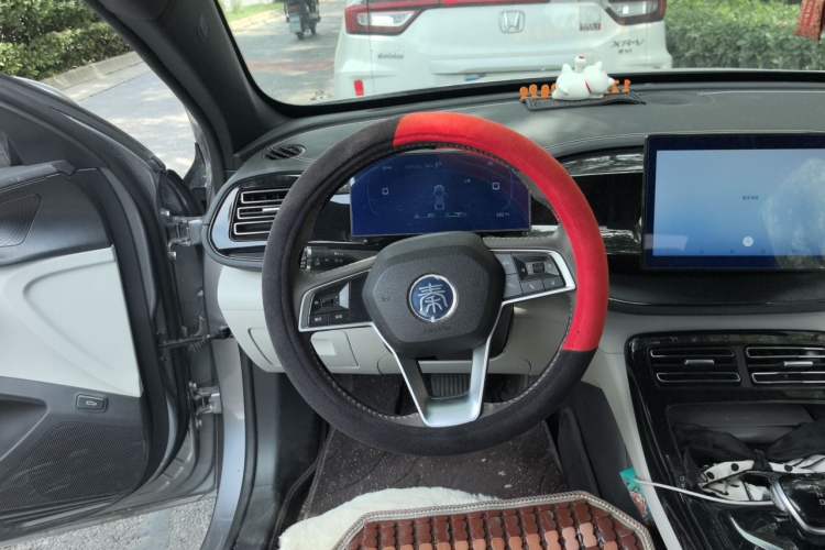 Used BYD Qin PLUS 2023 Champion Edition DM-i 55KM Leading Model Steering Wheel