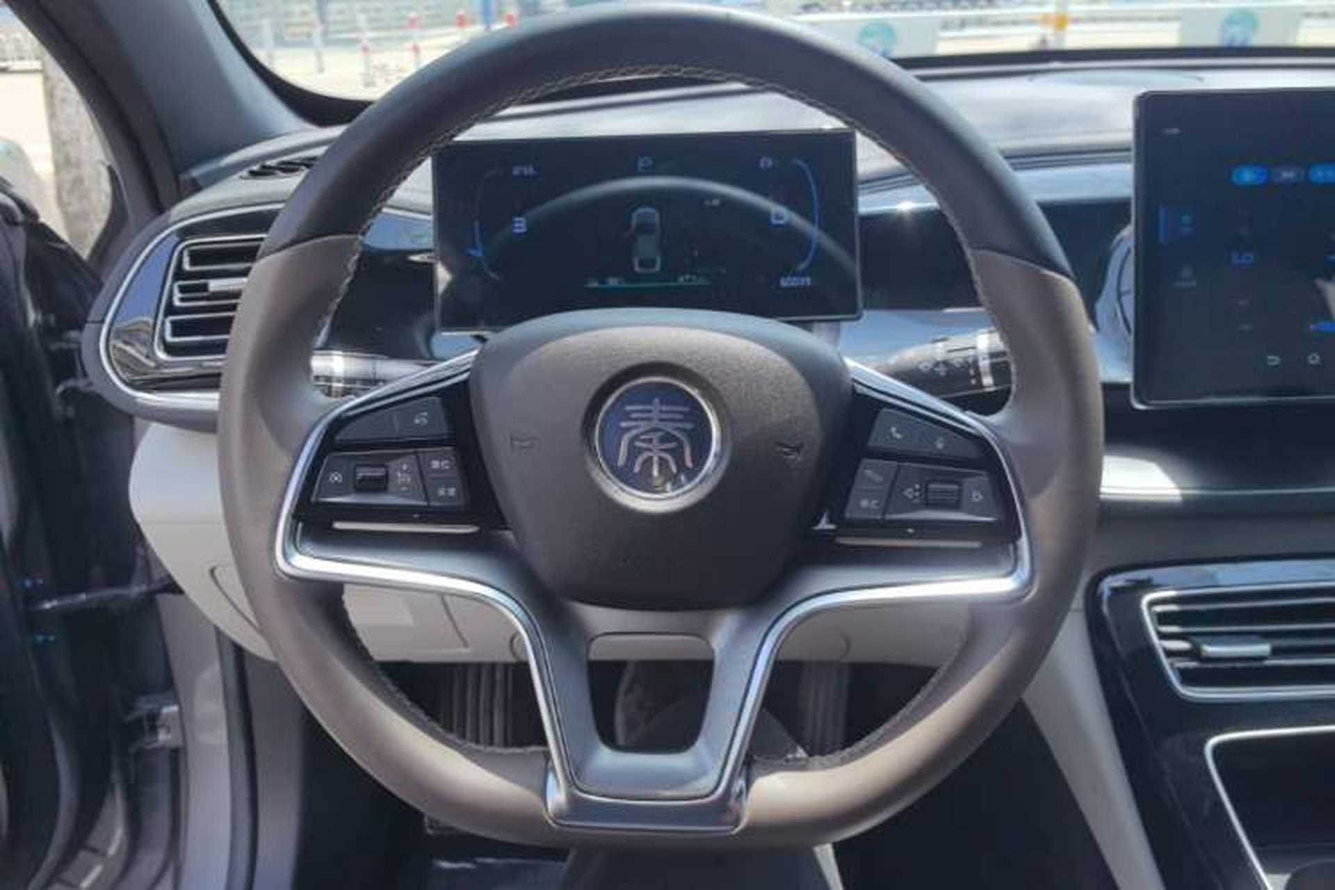 Used BYD Qin PLUS 2023 Champion Edition EV 510KM Leading Model Steering Wheel