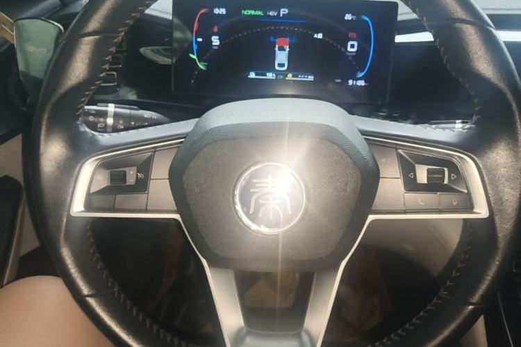 Used BYD Qin PLUS 2023 Champion Edition DM-i 55KM Leading Model Steering Wheel