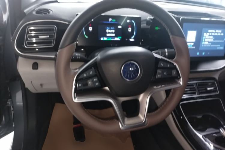 Used BYD Qin PLUS 2023 Champion Edition EV 510KM Beyond Model Steering Wheel
