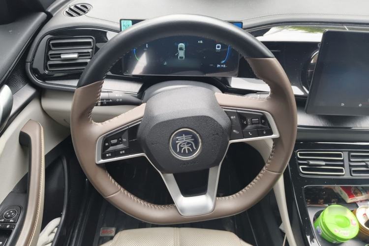 Used BYD Qin PLUS 2023 Champion Edition DM-i 55KM Leading Model Steering Wheel