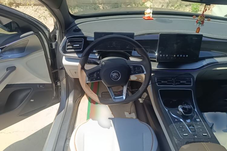 Used BYD Qin PLUS 2023 Champion Edition DM-i 55KM Superior Model Steering Wheel