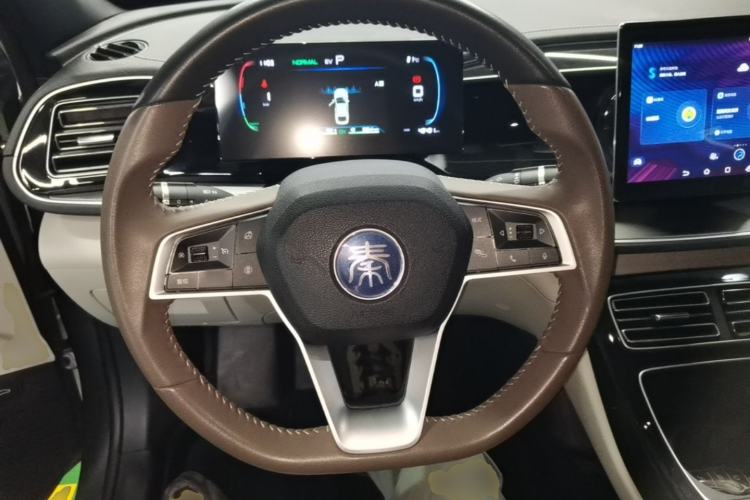 Used BYD Qin PLUS 2023 Champion Edition DM-i 55KM Superior Model Steering Wheel