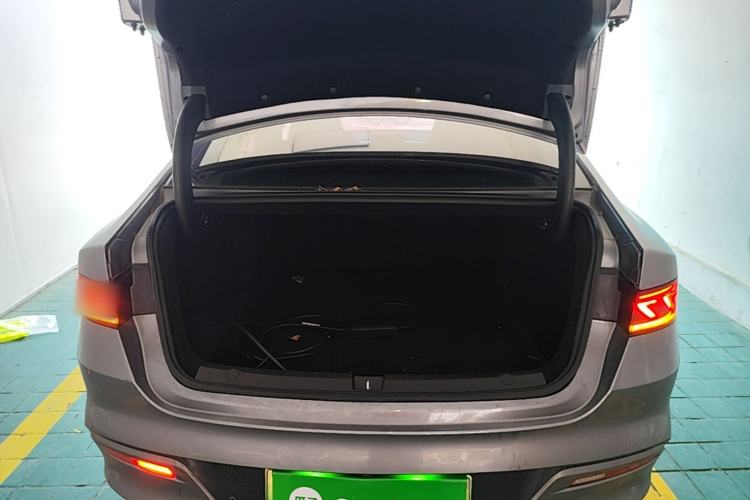 Used BYD Qin PLUS 2023 Champion Edition DM-i 55KM Leading Model Trunk