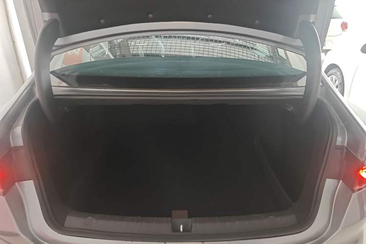 Used BYD Qin PLUS 2023 Champion Edition DM-i 55KM Leading Model Trunk