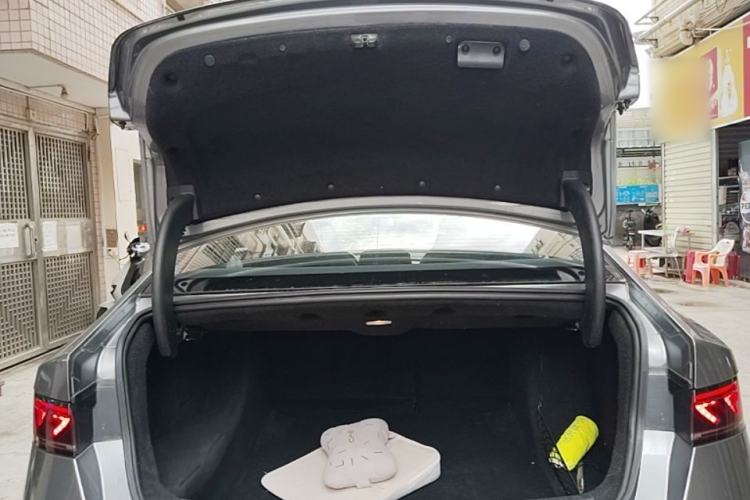 Used BYD Qin PLUS 2023 Champion Edition DM-i 55KM Leading Model Trunk