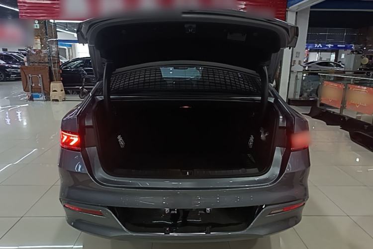 Used BYD Qin PLUS 2023 Champion Edition DM-i 55KM Leading Model Trunk